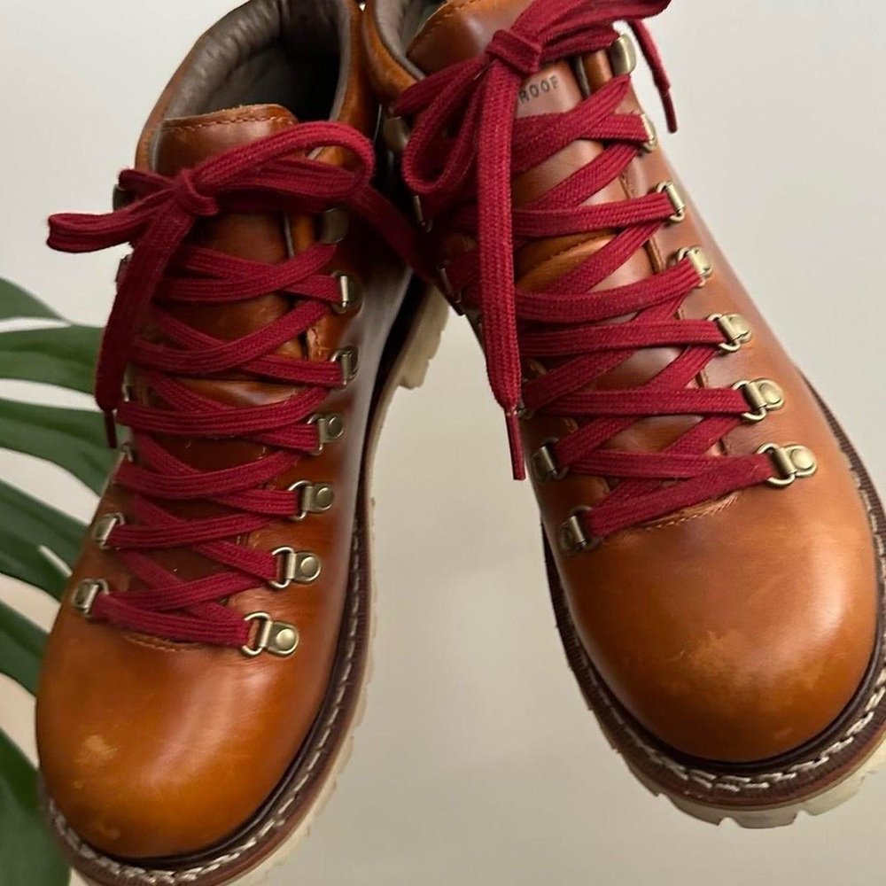 Eddie Bauer Woman's K-6 Hiking Boots